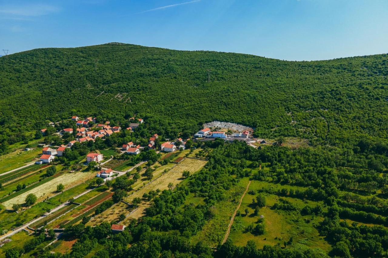 Villa On Stone Velika Cista  Bagian luar foto